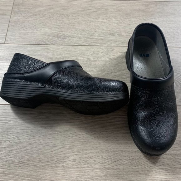 DANSKO Black LT PRO Nursing Clog Shoes Floral Tooled - Picture 3 of 11